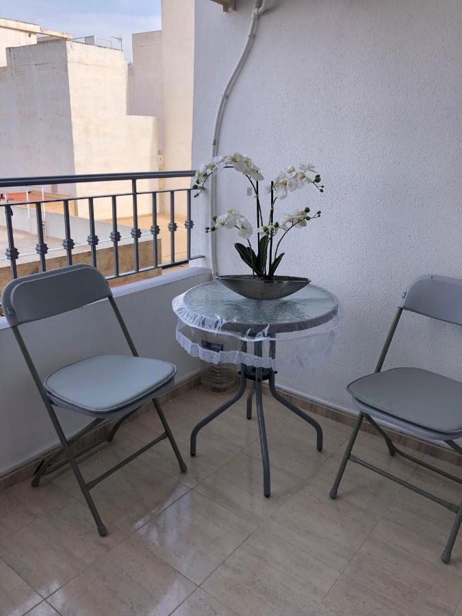Schoene Wohnung Mit Pool , Wi-Fi Und Privat Garage Торрев'єха Екстер'єр фото