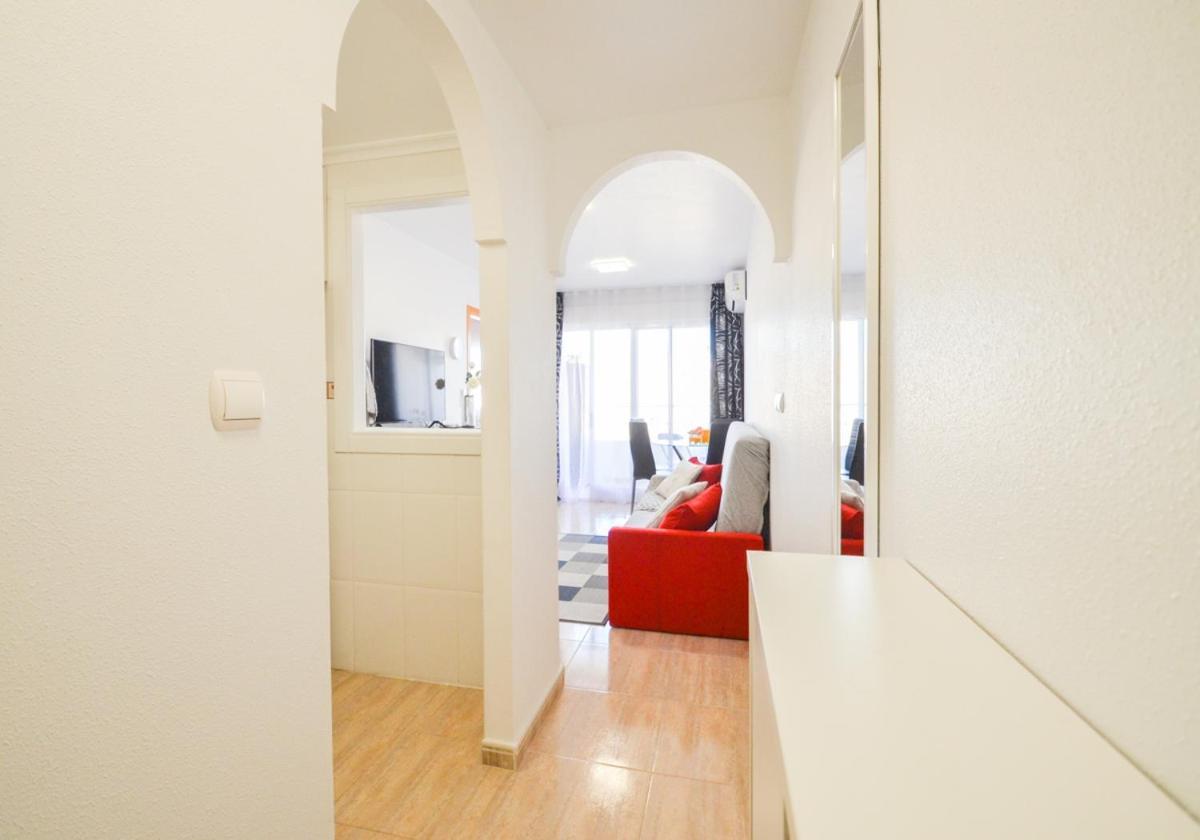 Schoene Wohnung Mit Pool , Wi-Fi Und Privat Garage Торрев'єха Екстер'єр фото