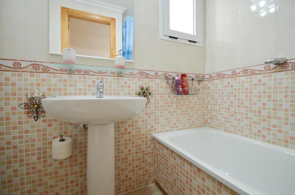Schoene Wohnung Mit Pool , Wi-Fi Und Privat Garage Торрев'єха Екстер'єр фото