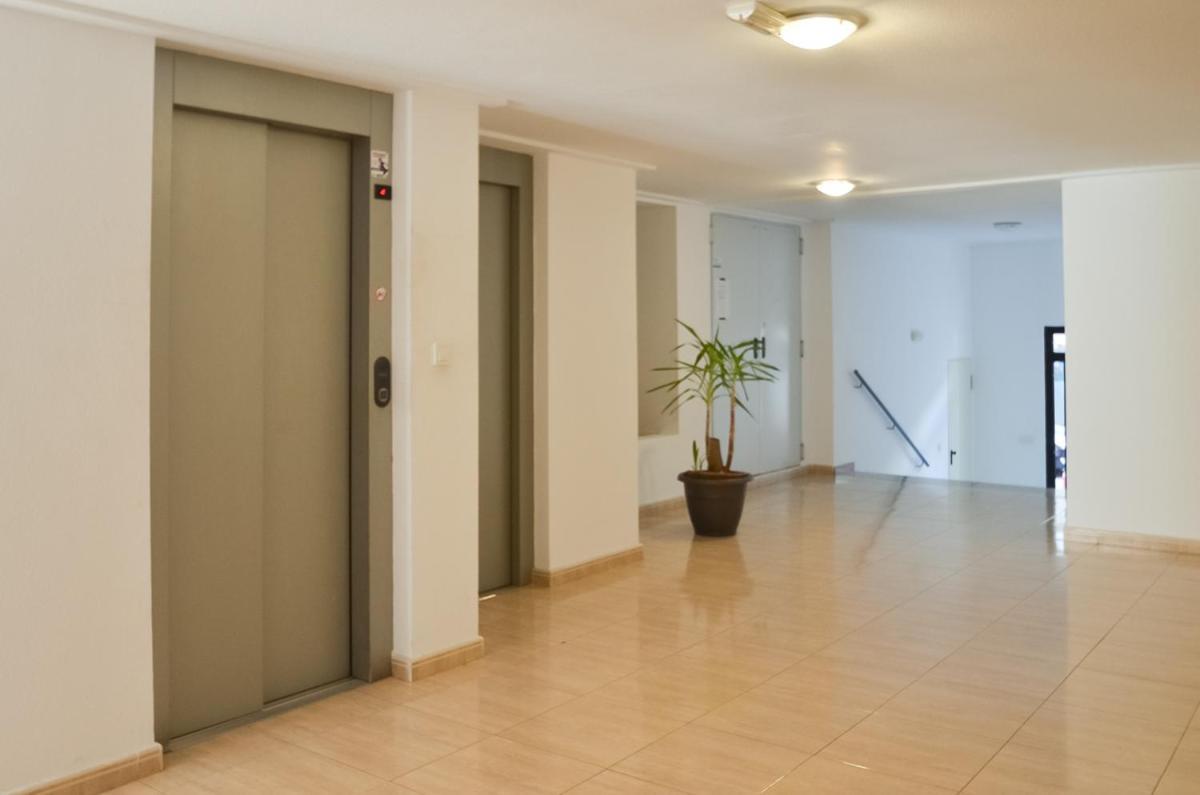 Schoene Wohnung Mit Pool , Wi-Fi Und Privat Garage Торрев'єха Екстер'єр фото